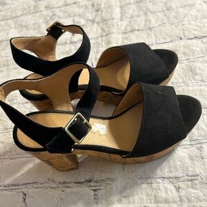 AMERICAN EAGLE CORK CHUNKY BLACK FABRIC ANKLE STRAP OPEN TOE SANDALS WOMENS US7